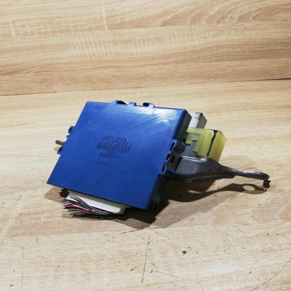 89618 0f020   Combustion control unit/module Toyota Corolla Verso AR10