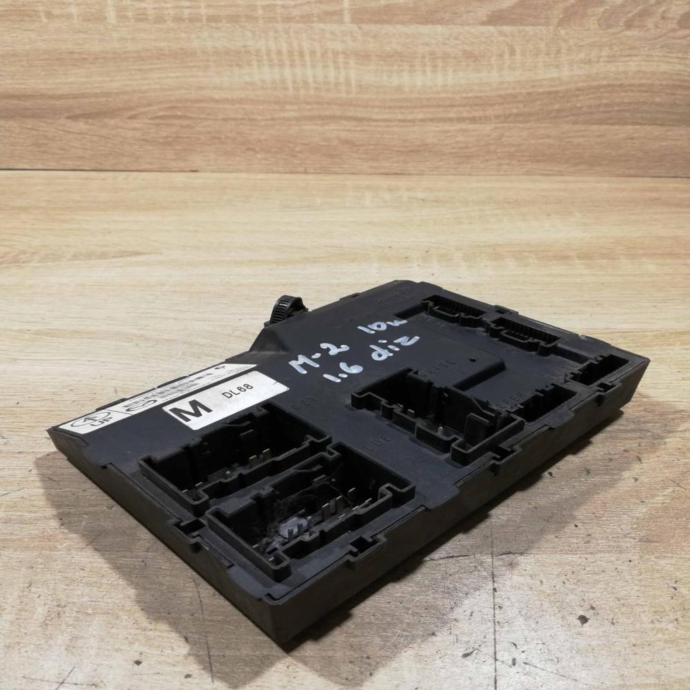 dl44 67560 c f005v00959  SAM control unit Mazda 2