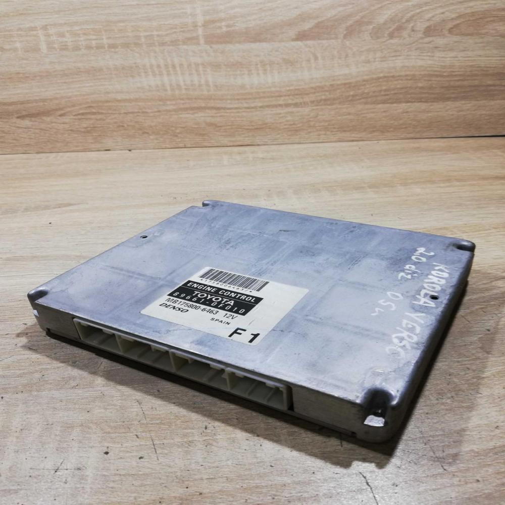 89661 0f010 mb175800 6463  Engine control unit/module ECU Toyota Corolla Verso A