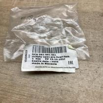 DCA061001001   Floor mat clip fixing clamp Skoda Octavia Mk1 (1U)