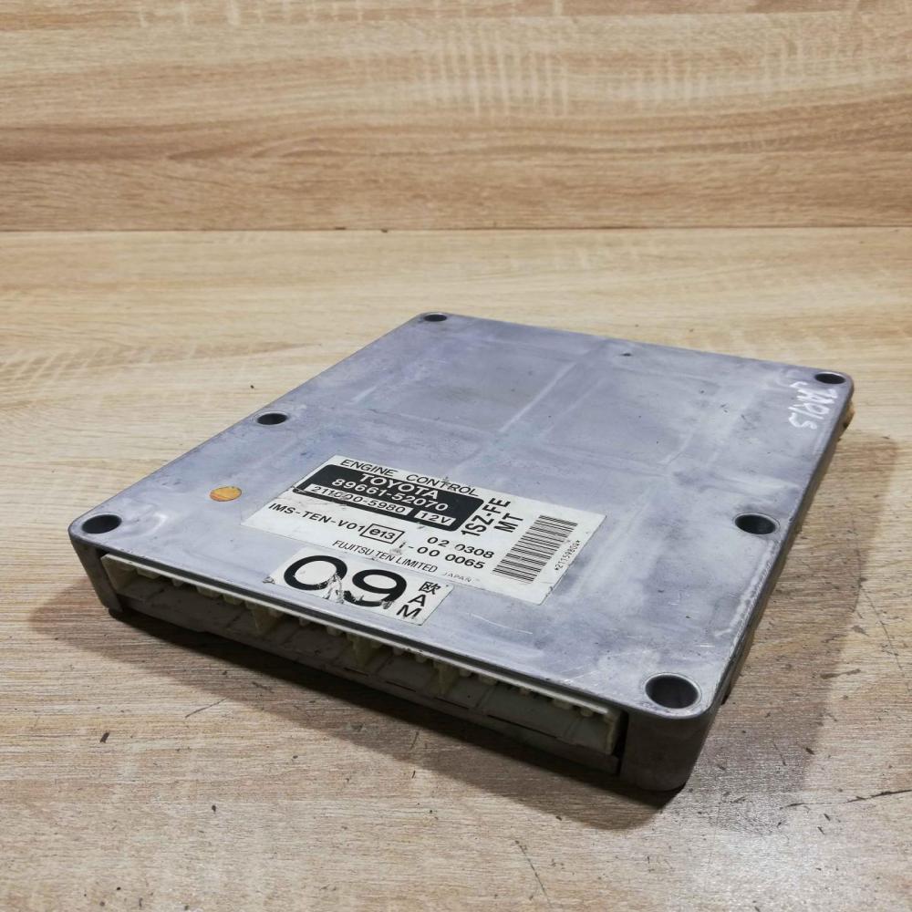89661 52070 211000 5980  Engine control unit/module ECU Toyota Yaris