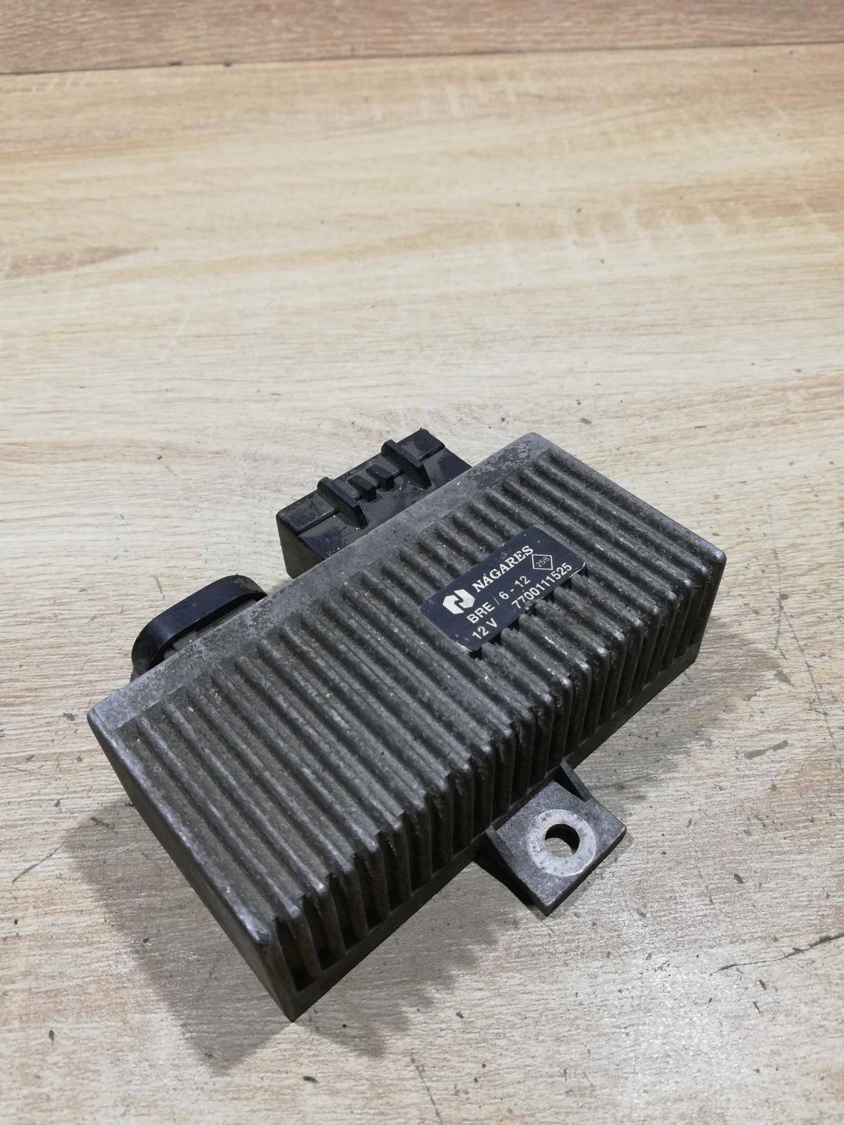 7700111525   Glow plug pre-heat relay Renault Laguna II