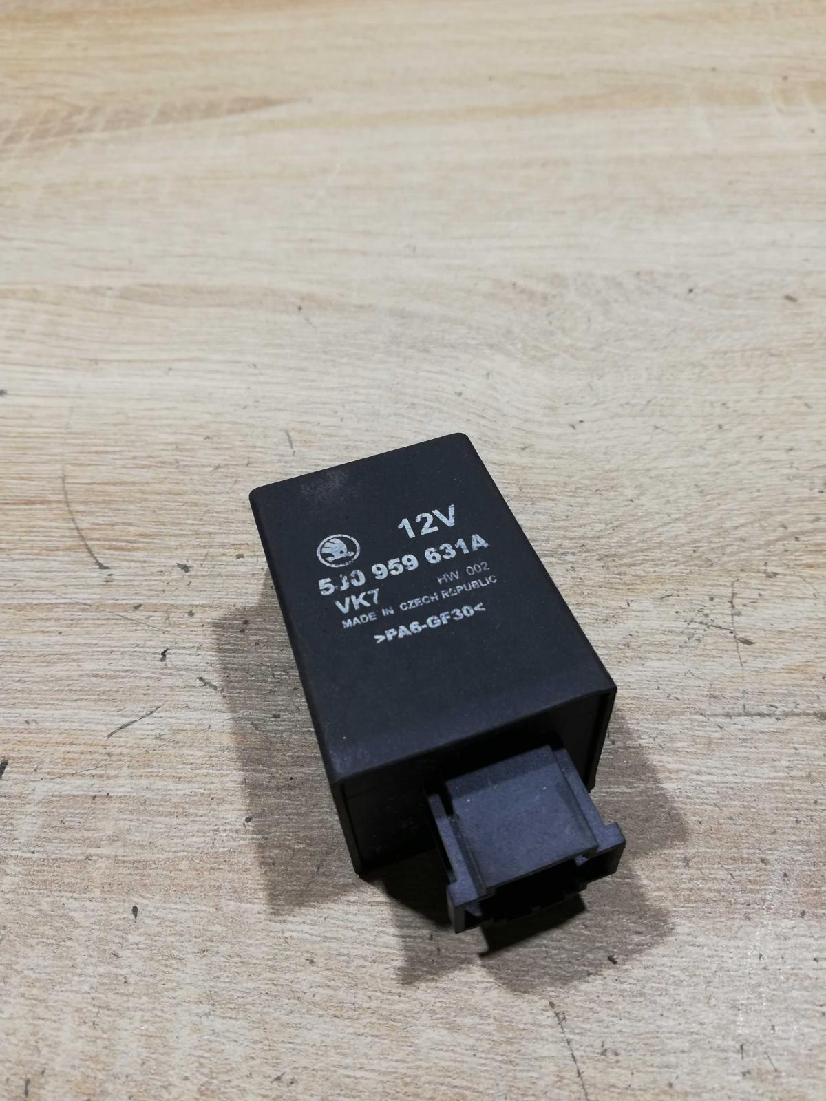 5j0959631a   Other relay Skoda Fabia Mk2 (5J)