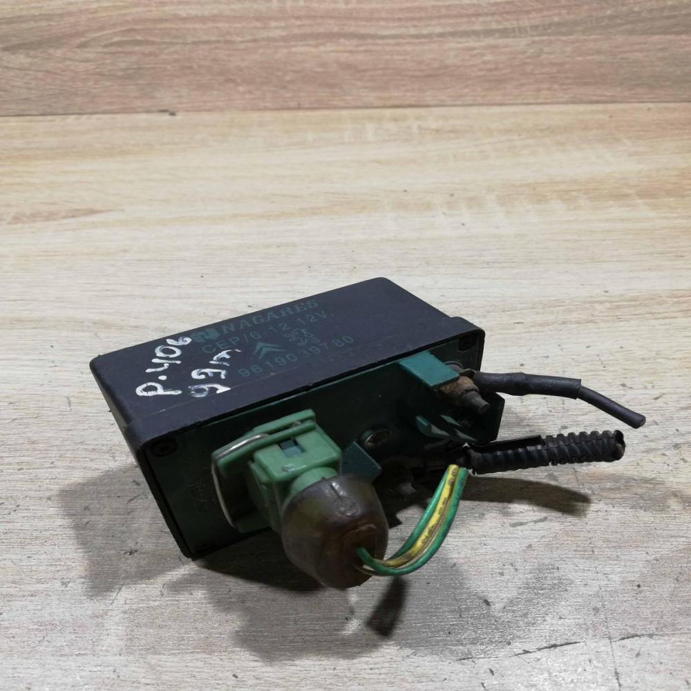 9619039780   Glow plug pre-heat relay Peugeot 406