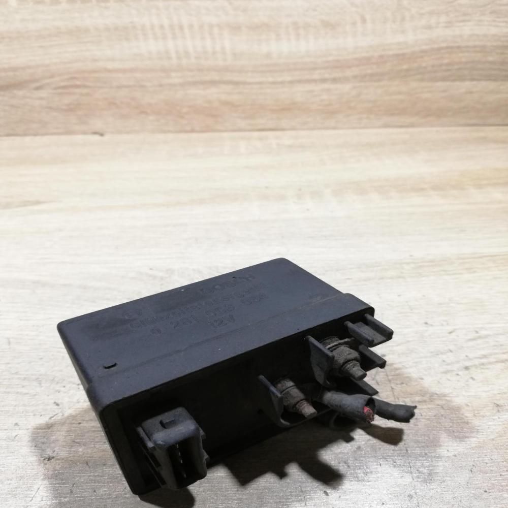 0281003004   Glow plug pre-heat relay Renault Espace III
