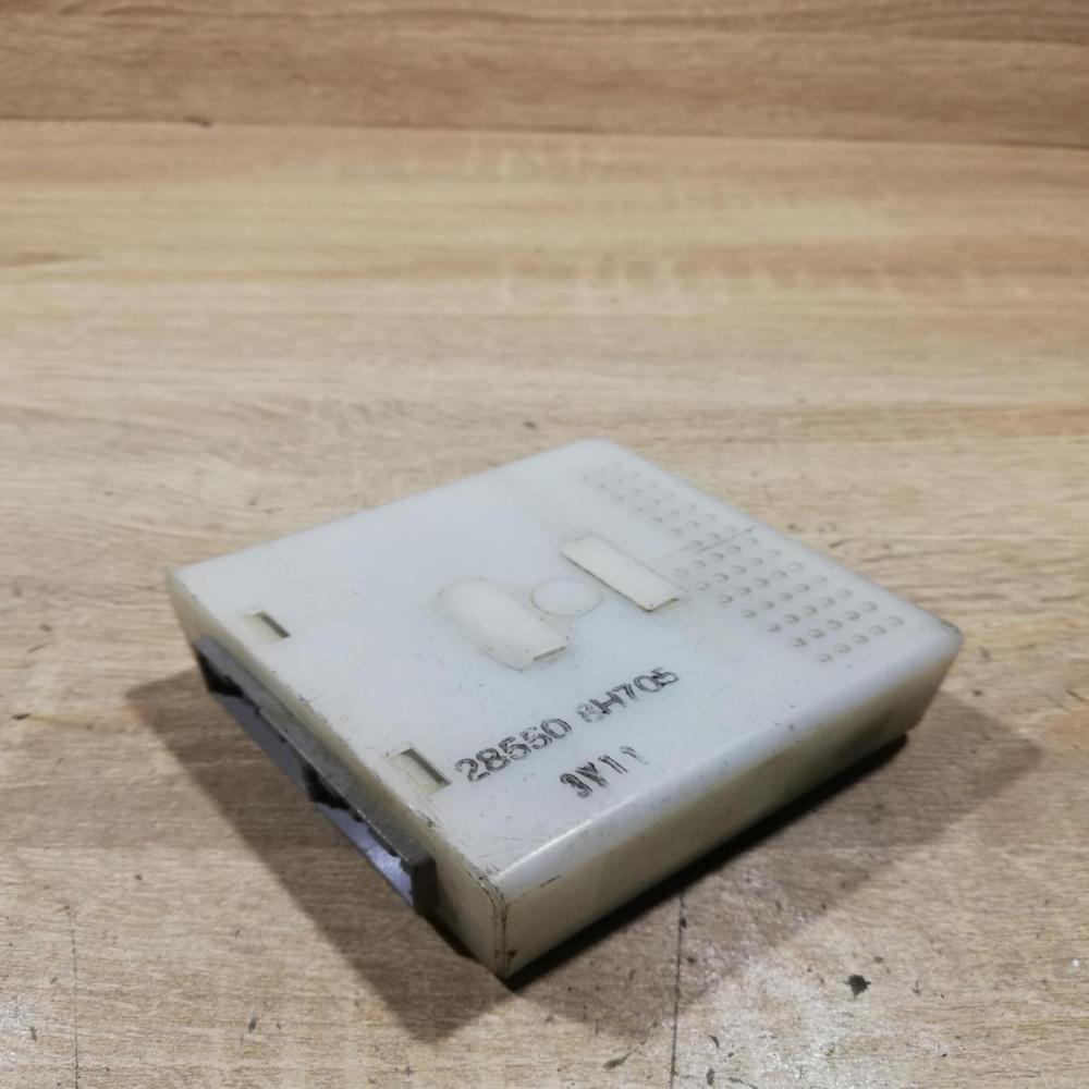 28550 8h705  u Fuel injection pump control unit/module Nissan X-Trail T30