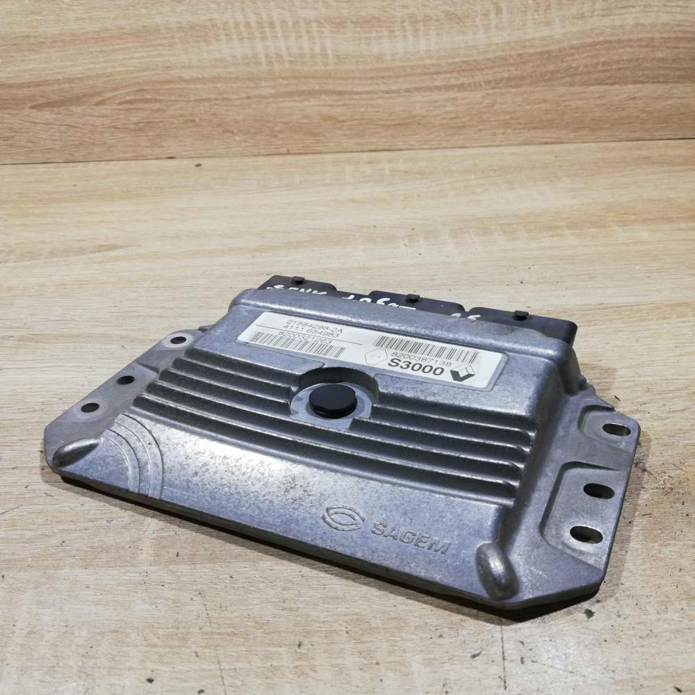 8200387138 21584288 2a  Engine control unit/module ECU Renault Megane II