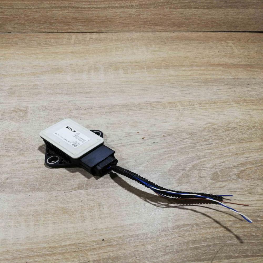 89183 06010 0265005650  ESP acceleration yaw rate sensor Toyota Auris 150