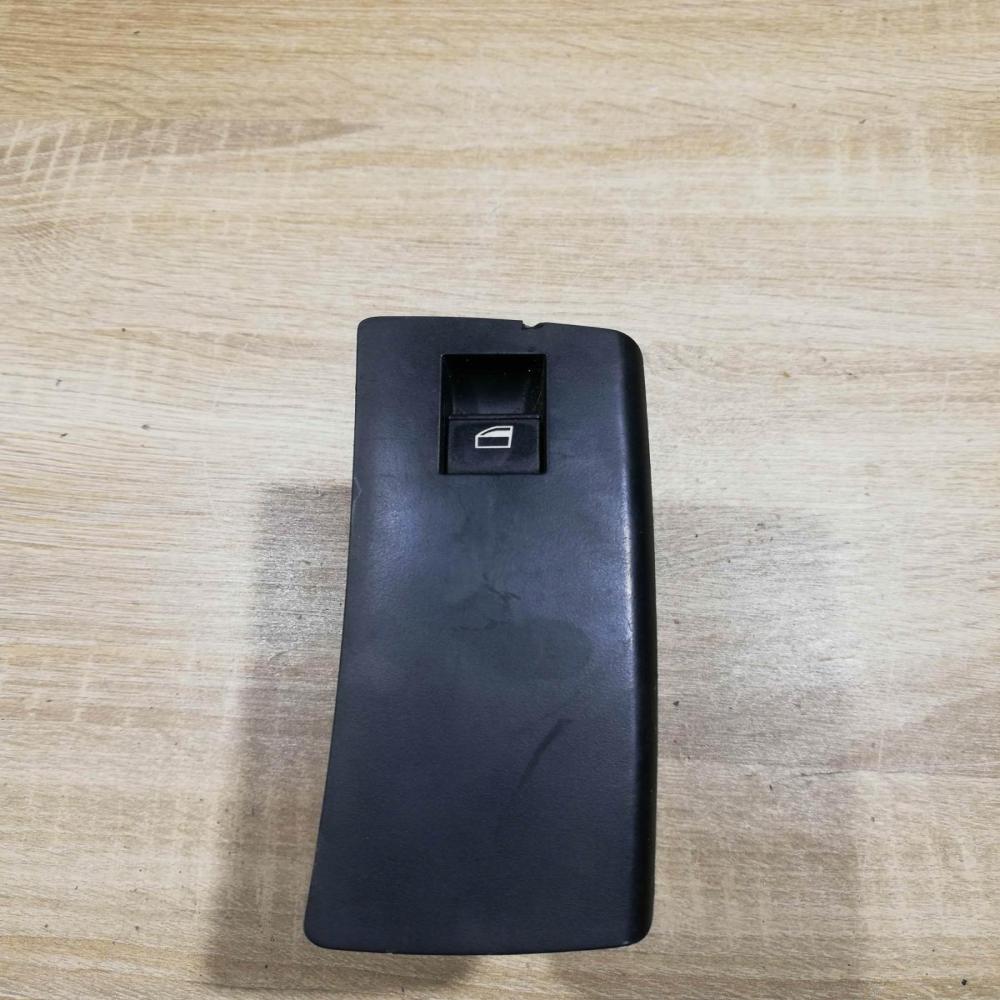 6952800   Electric window control switch BMW X5 E53