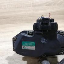 25800 33011 vn150100 0032  EGR valve Toyota Yaris