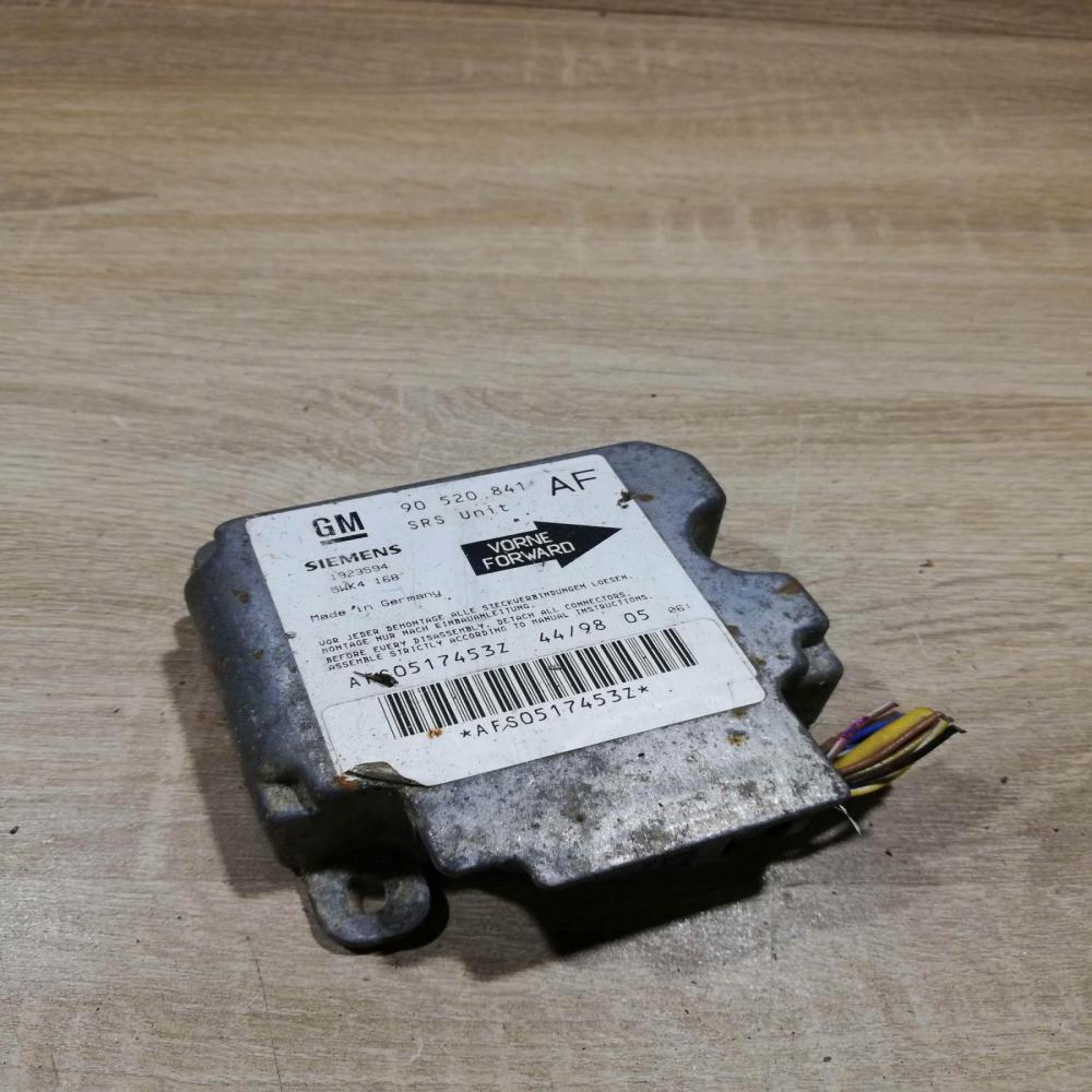 90520841   Airbag control unit/module Opel Astra F