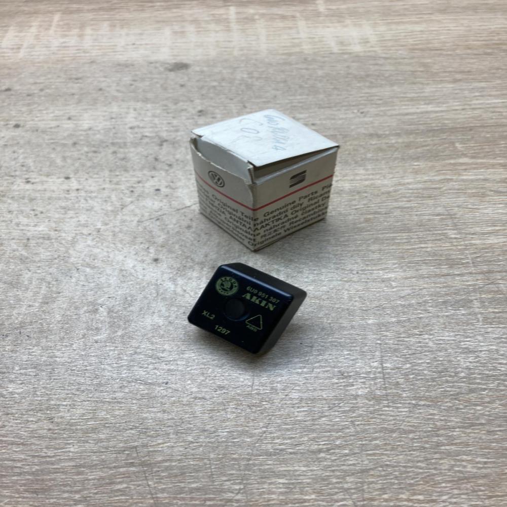 6U0951307   Other relay Skoda Felicia II