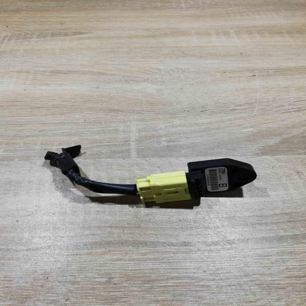 89831 05010   Airbag deployment crash/impact sensor Toyota Corolla Verso AR10