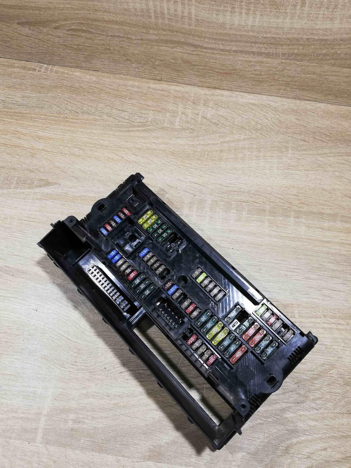 1703344 9151320  Fuse module BMW 5 F10 F11