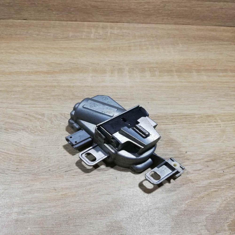 P31340956 T2C1FD3C9  Steering wheel lock Volvo V40 Cross country