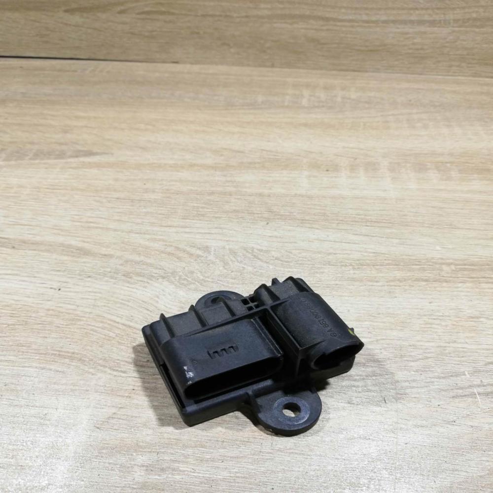 A6519008902   Glow plug pre-heat relay Mercedes-Benz Sprinter W906
