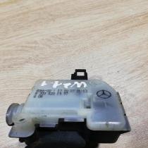 A2038201997   Fuel tank cap lock Mercedes-Benz E W211