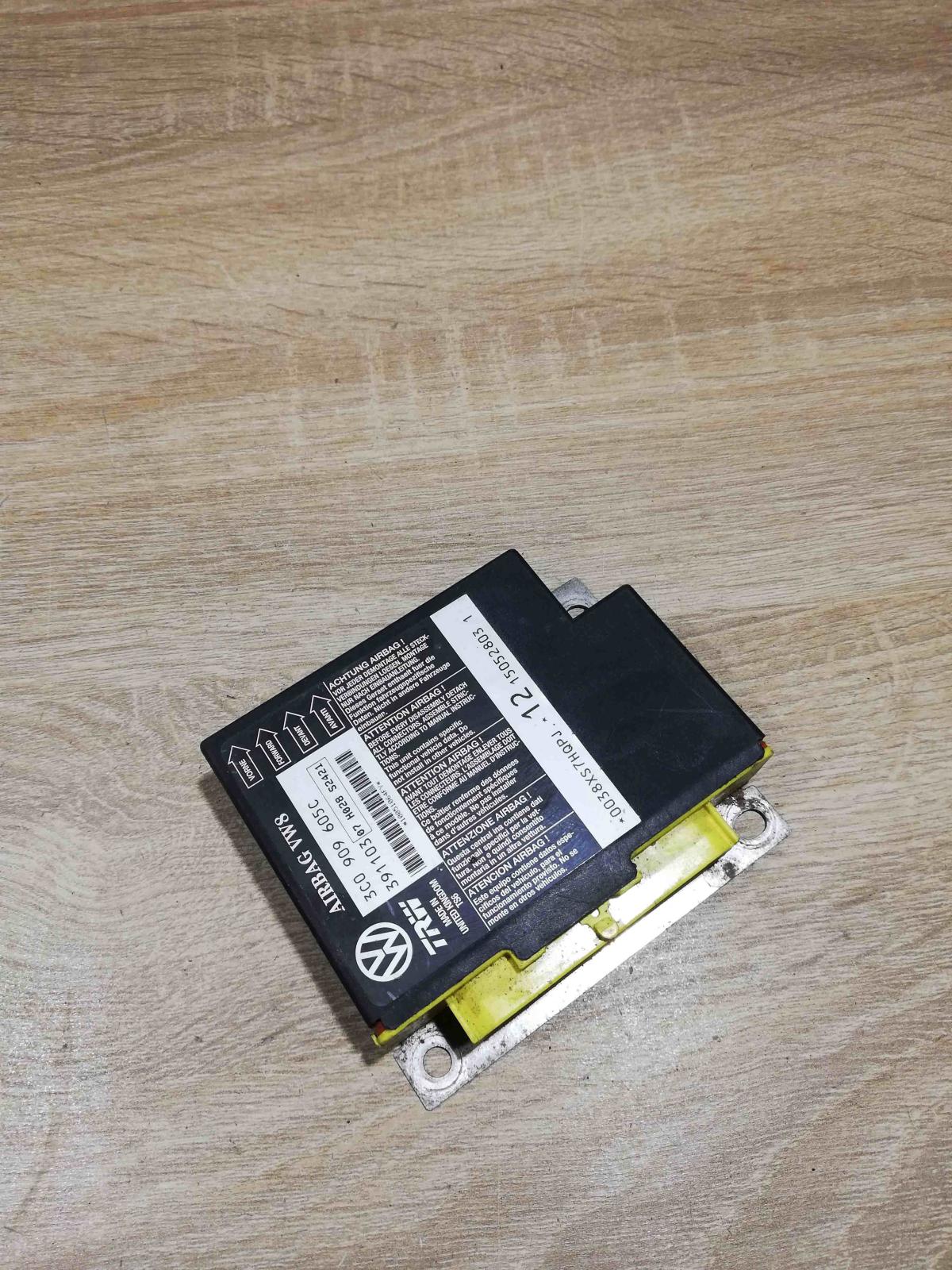 3C0909605C 391103  Airbag control unit/module Volkswagen PASSAT B6