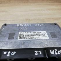 03e906023b 5wp40412 04  Engine control unit/module ECU Skoda Fabia Mk2 (5J)