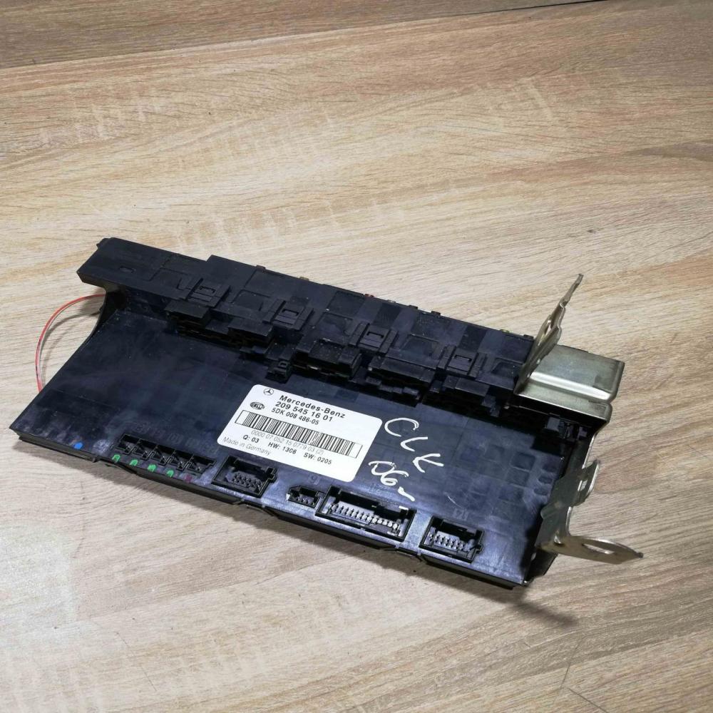 2095451601   Fuse module Mercedes-Benz C W203