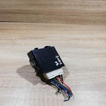 85940 02040 423000 1071  Window wiper relay Toyota Auris 150