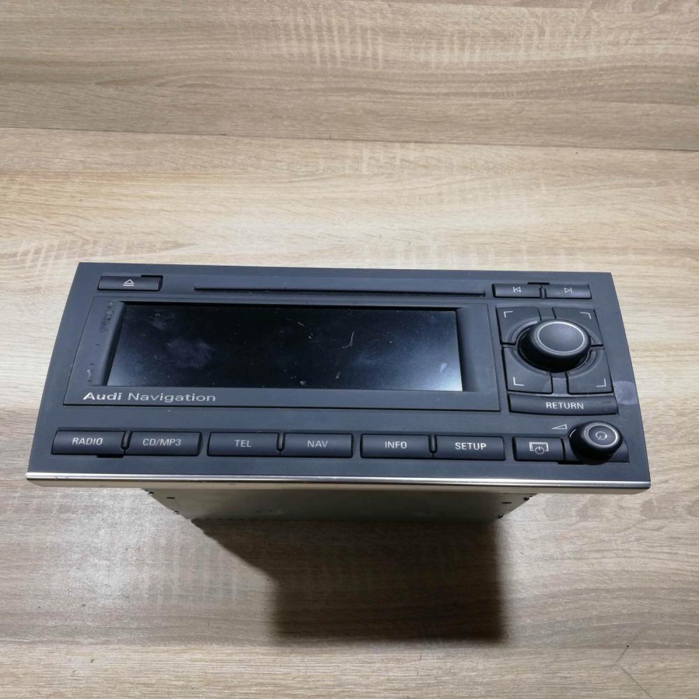 8E0035192S   Radio/CD/DVD/GPS head unit Audi A4 S4 B7 8E 8H