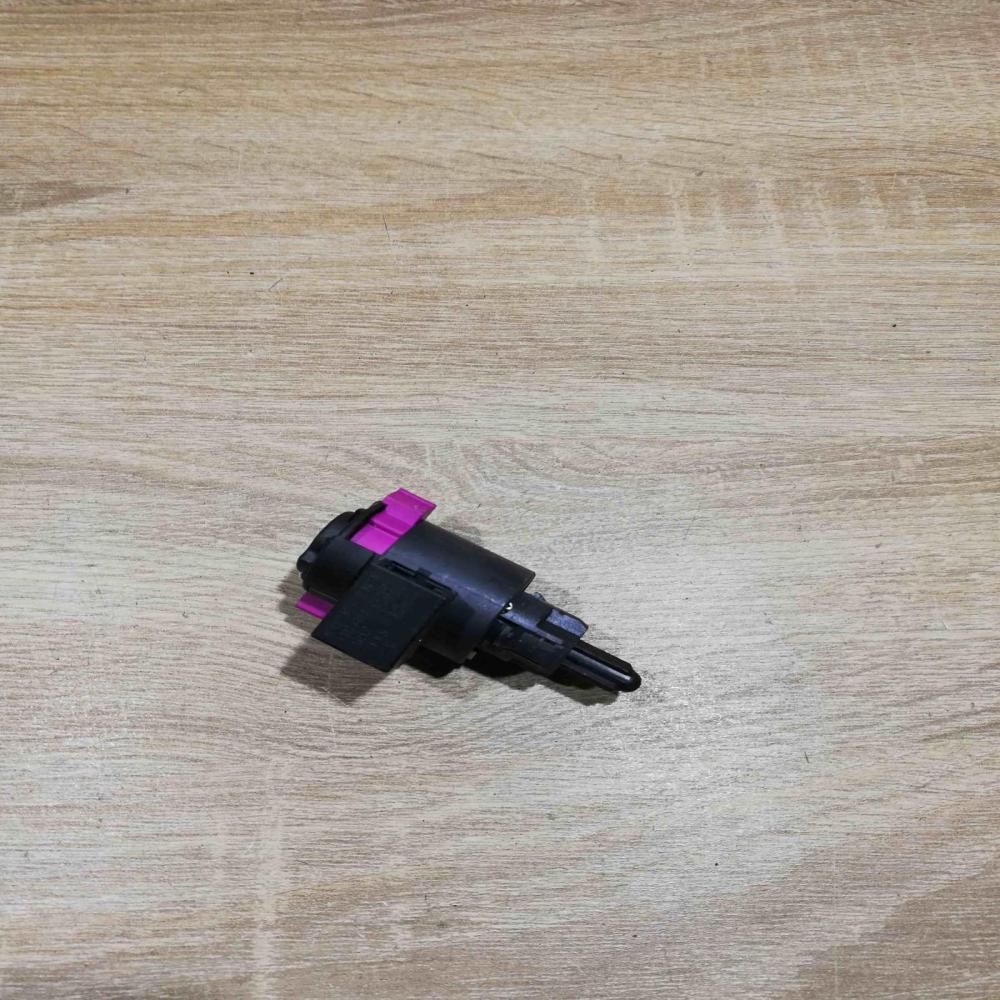 4F0945459A   Brake pedal sensor switch Audi A6 S6 C6 4F