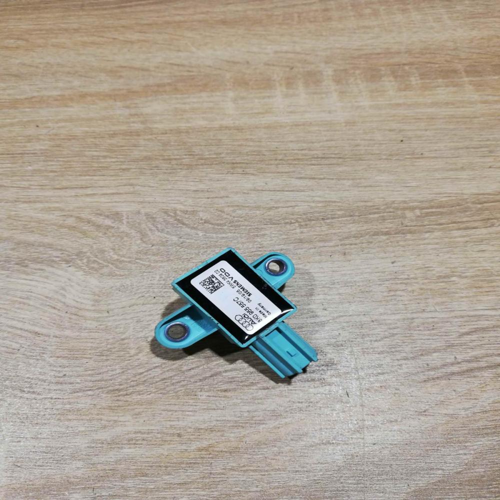 8K0955557C   Airbag deployment crash/impact sensor Audi A4 S4 B8 8K