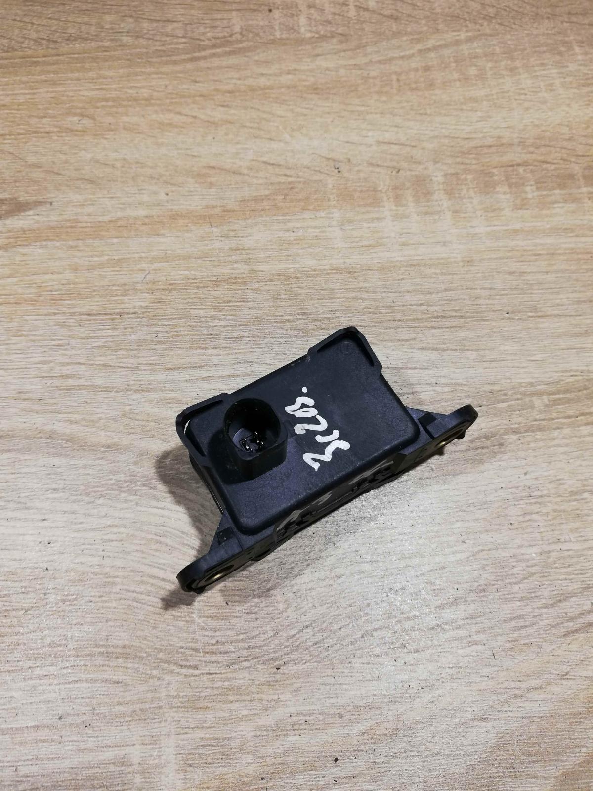 7P0907652   ESP acceleration yaw rate sensor Volkswagen Transporter - Caravelle