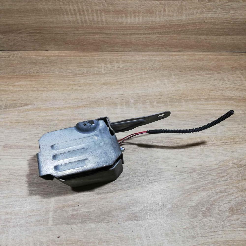31110042   Alarm system siren Volvo XC90