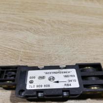 7L0909606   Airbag deployment crash/impact sensor Volkswagen Touareg I