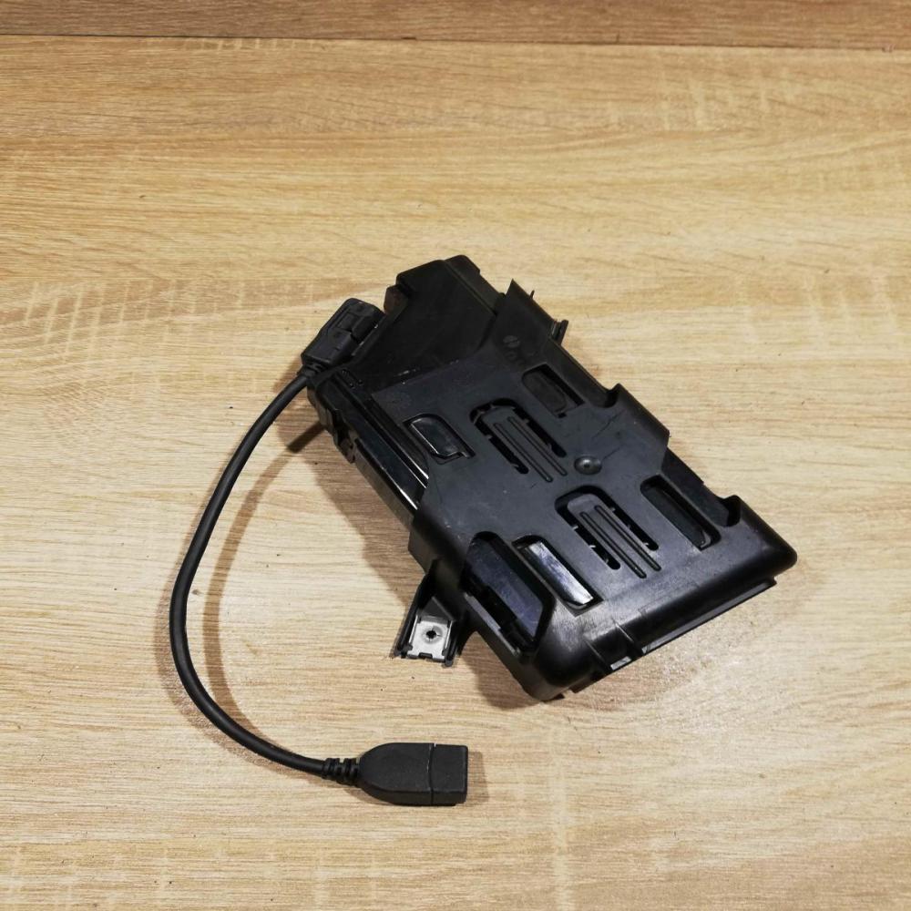 5N0035342G   Head unit multimedia control Volkswagen Tiguan