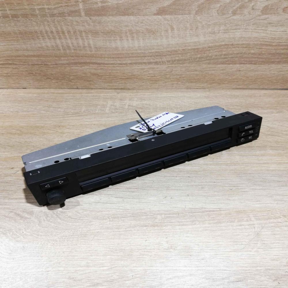 6906209   Screen/display/small screen BMW 7 E38