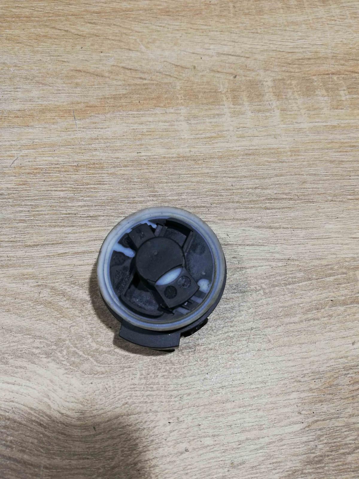 5Q0959354   Airbag deployment crash/impact sensor Volkswagen PASSAT B8