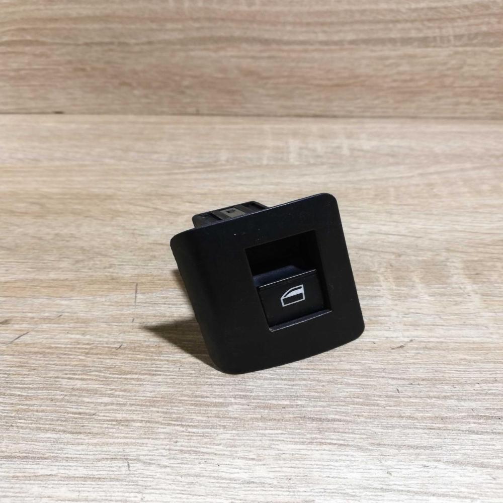 8385956   Electric window control switch BMW X5 E53