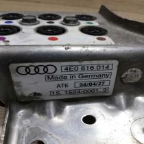 4E0616014 151524 00013  Air suspension valve block Audi A8 S8 D3 4E