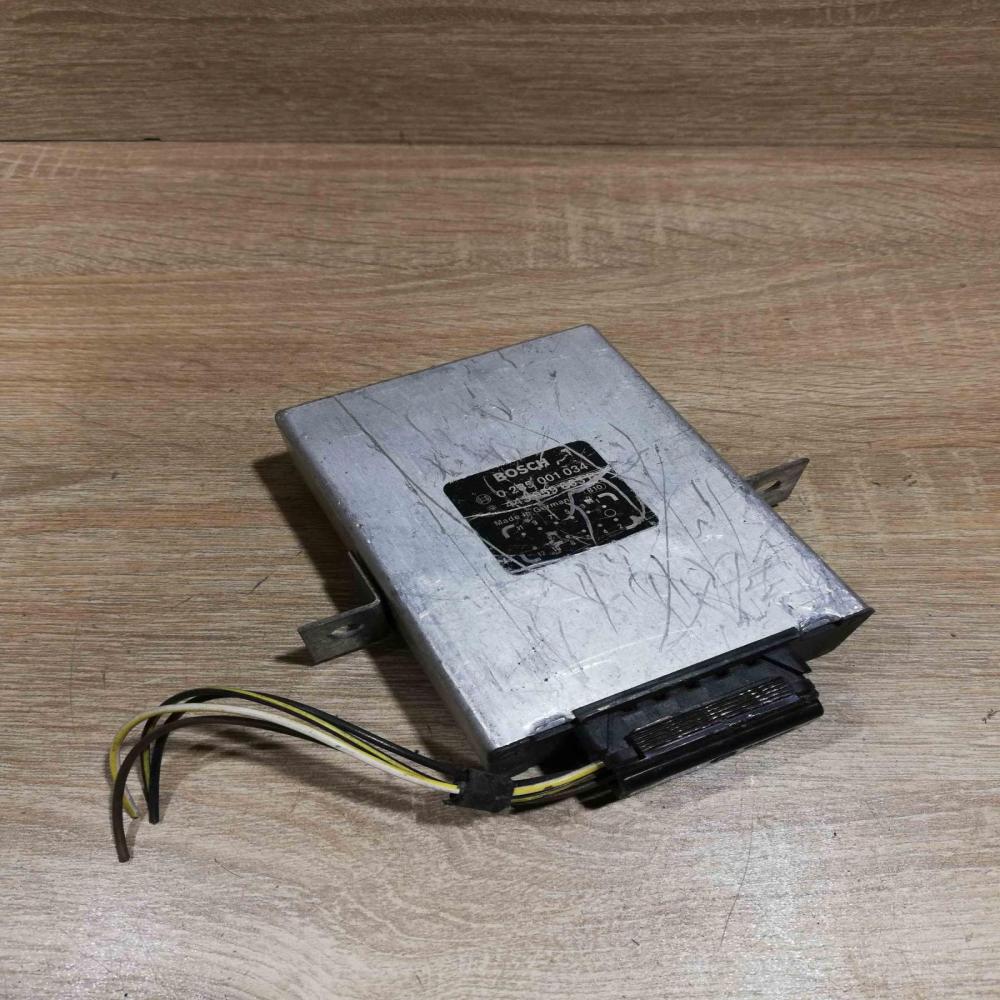 0285001034   Other control units/modules Audi 100 S4 C4