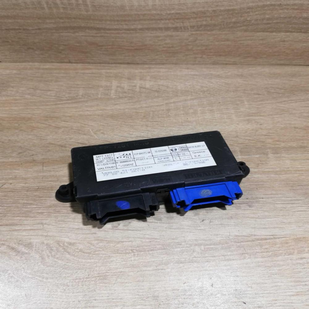7700421261   Comfort/convenience module Renault Laguna I