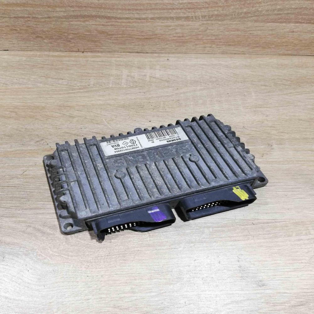 S105280002 7700110708  Engine control unit/module ECU Renault Scenic I