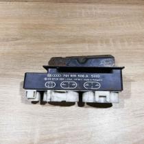 701919506A   Coolant fan relay Volkswagen Sharan