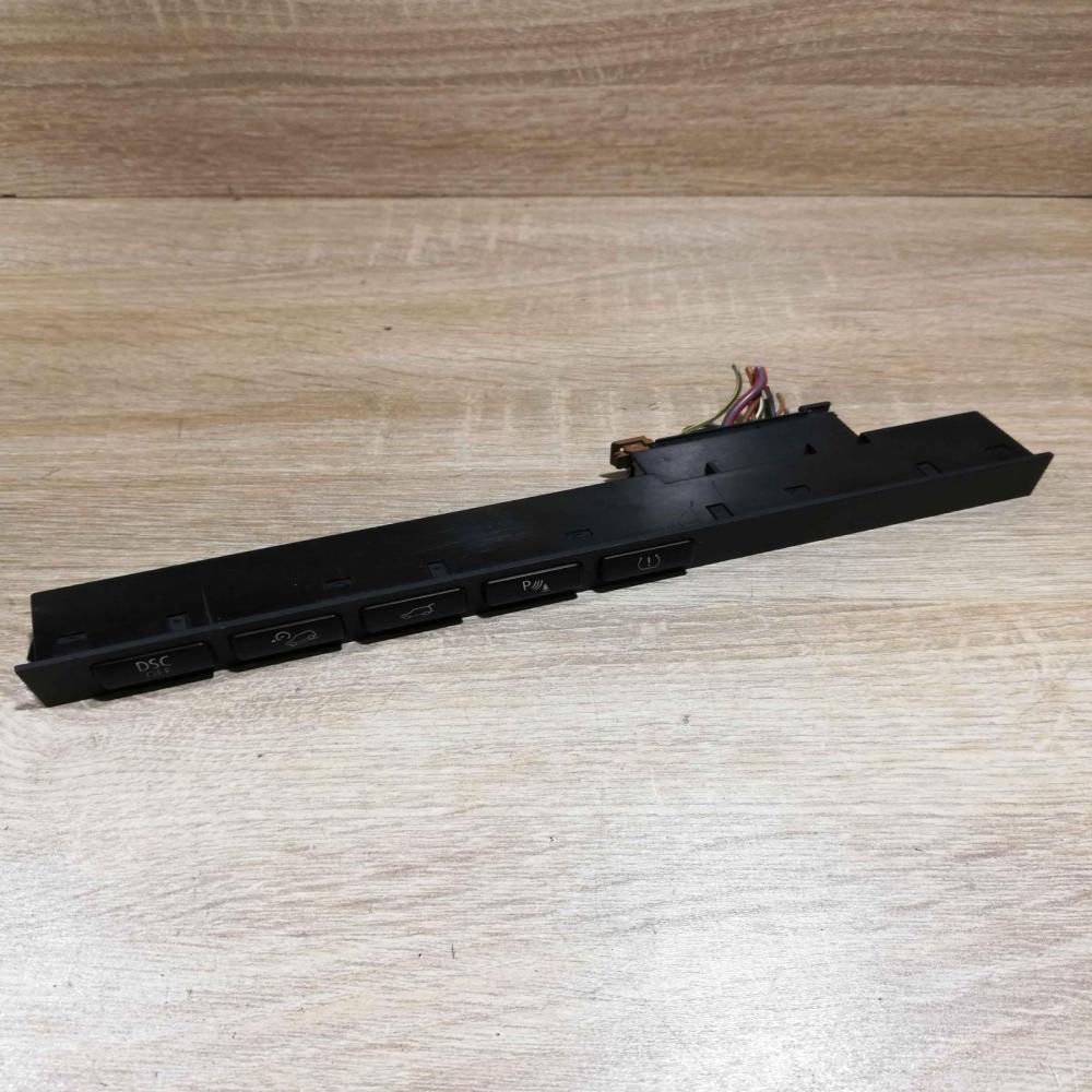 6953939   A set of switches BMW X5 E53
