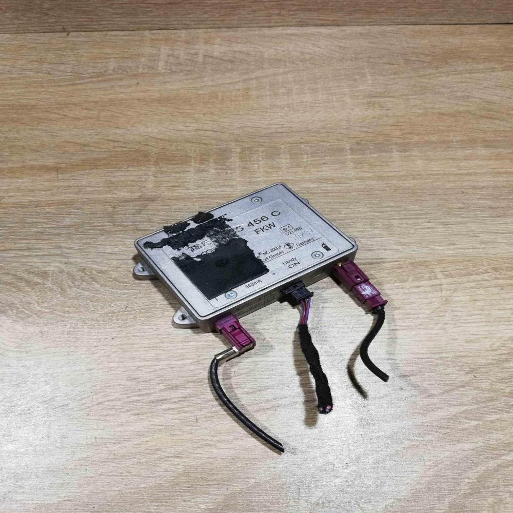 8E0035456C   Aerial antenna amplifier Audi A6 S6 C6 4F