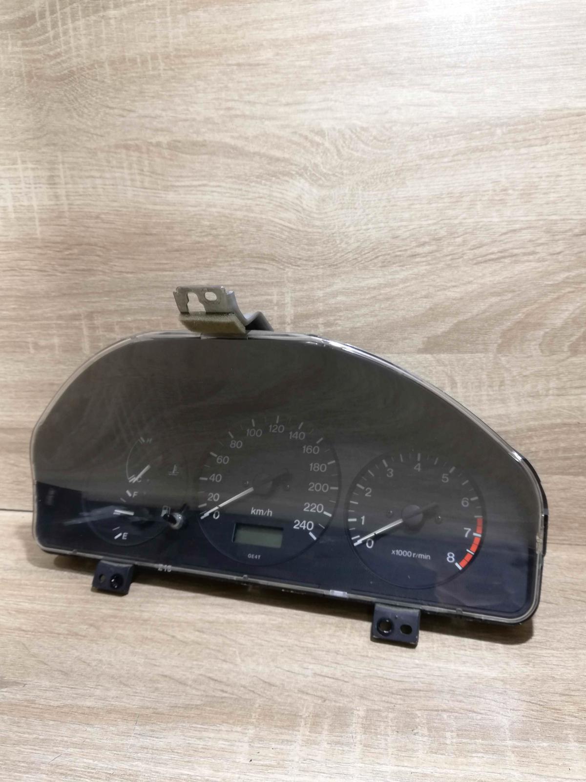 FEGE6WD   Speedometer (instrument cluster) Mazda 626