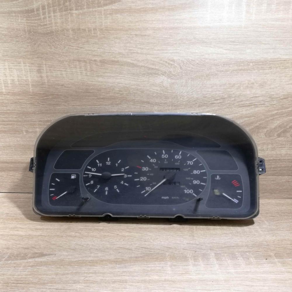 251099 002 01  Speedometer (instrument cluster) Mazda 323
