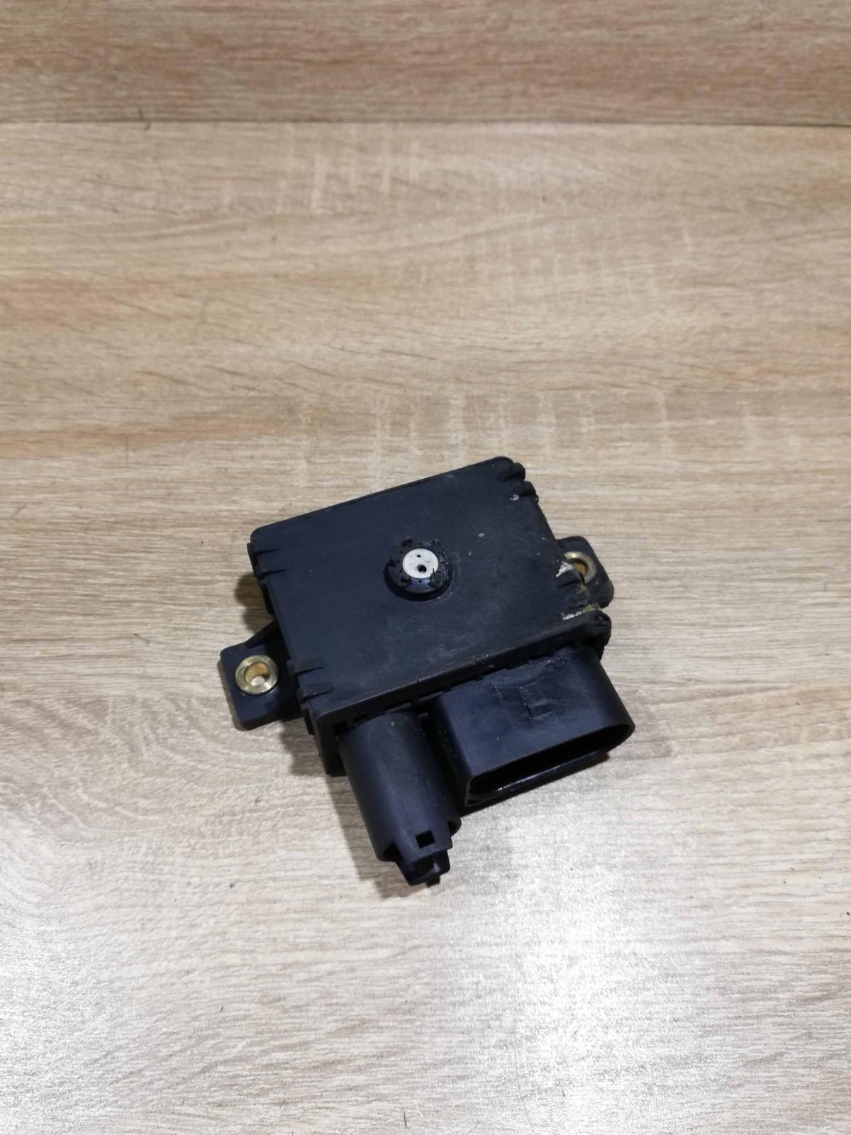 0000023335   Glow plug pre-heat relay BMW 3 E46