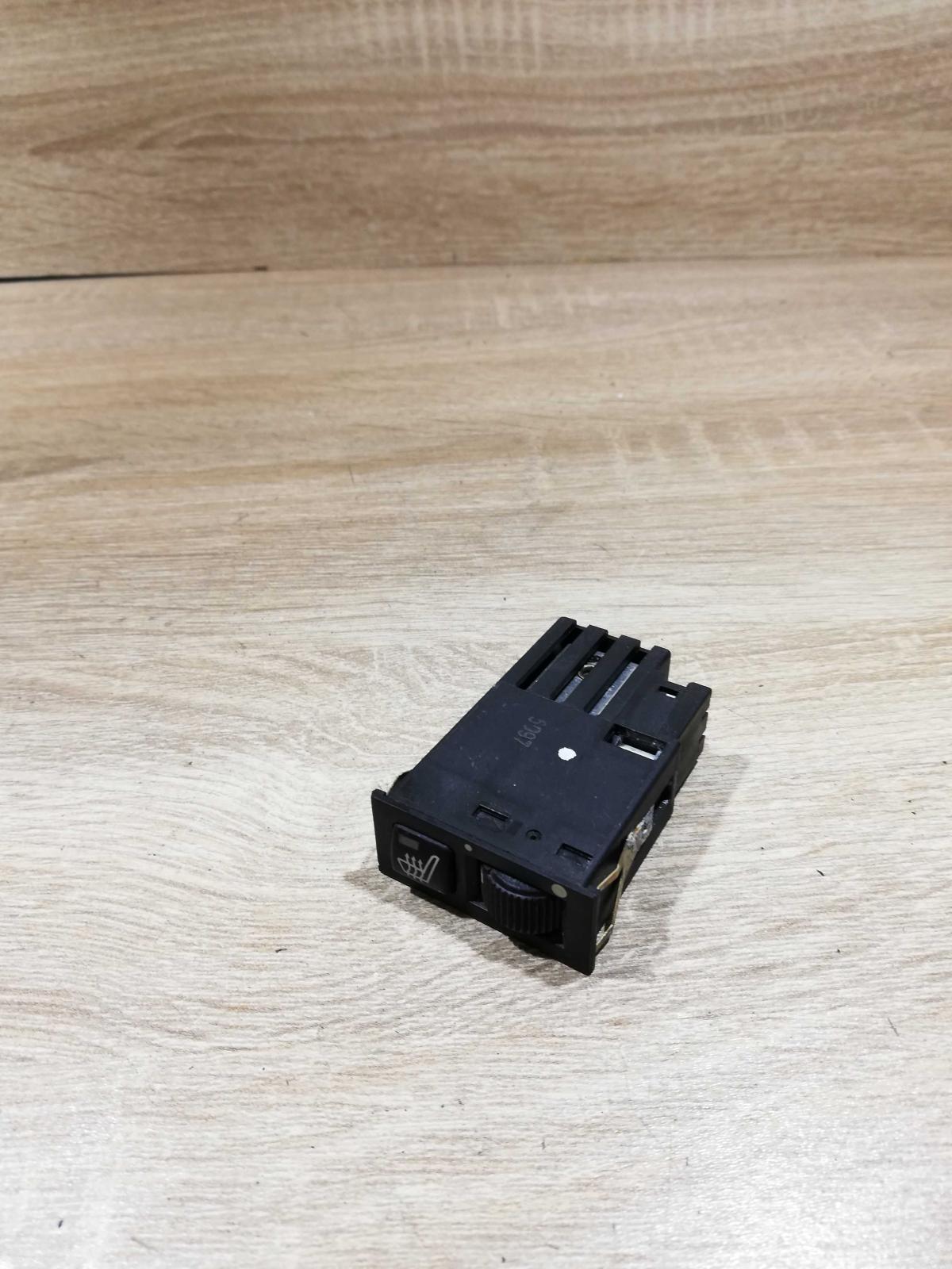 8352259   Seat heating switch BMW 7 E38