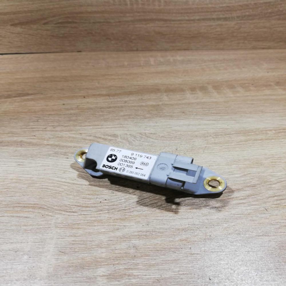 9119743 0285002064  Airbag deployment crash/impact sensor BMW 3 E46