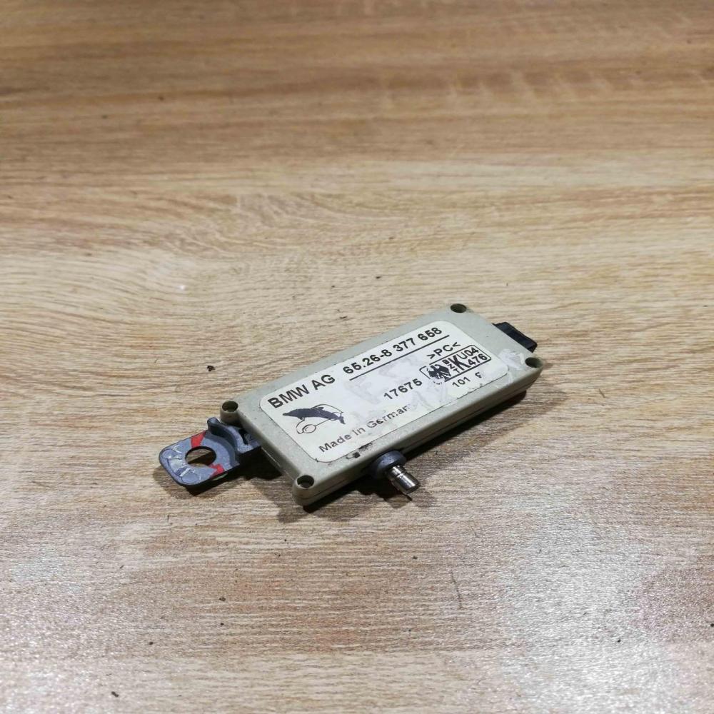 8377658   Aerial antenna amplifier BMW X5 E53