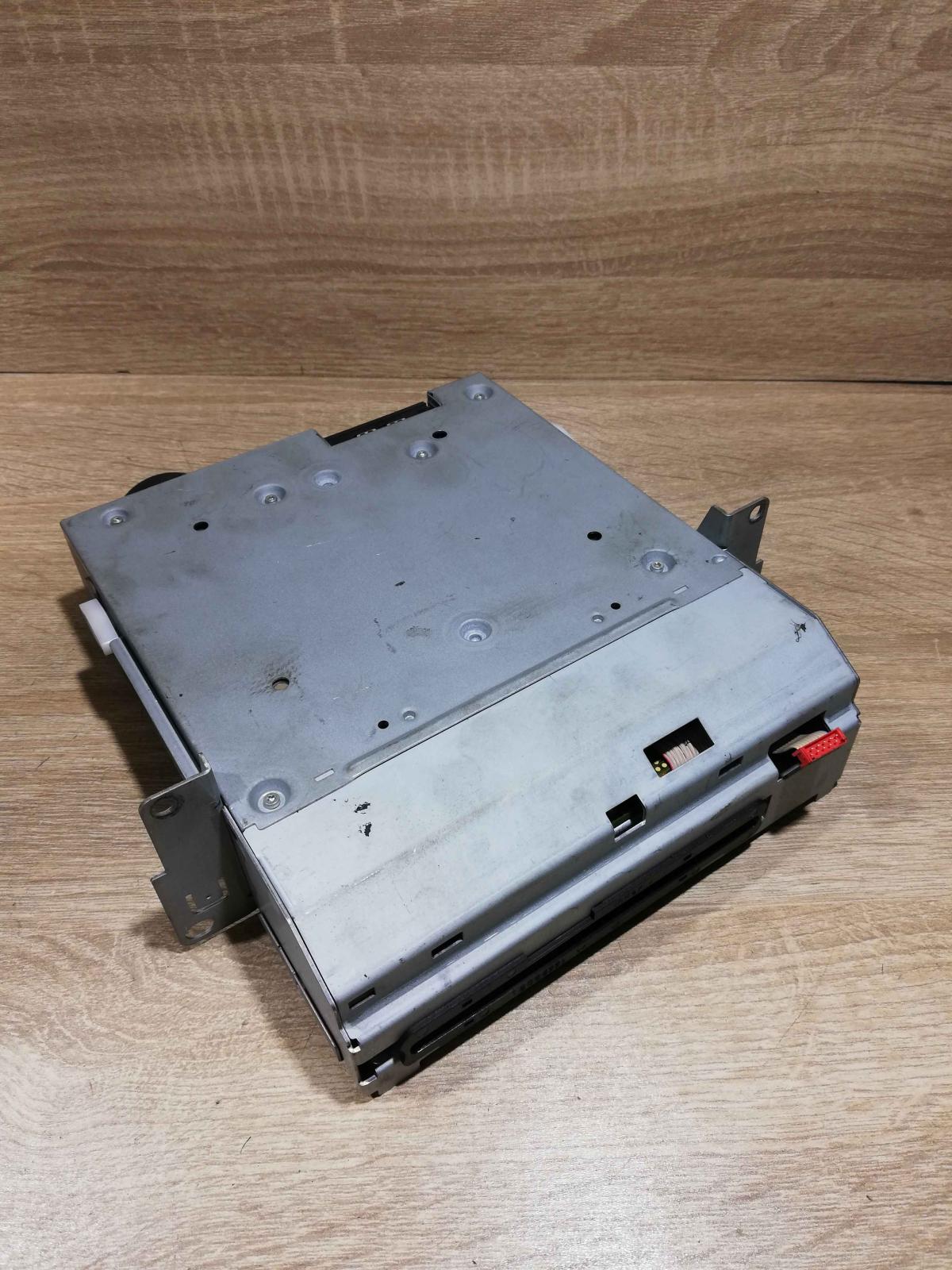9131702   Navigation unit CD/DVD player BMW X5 E70