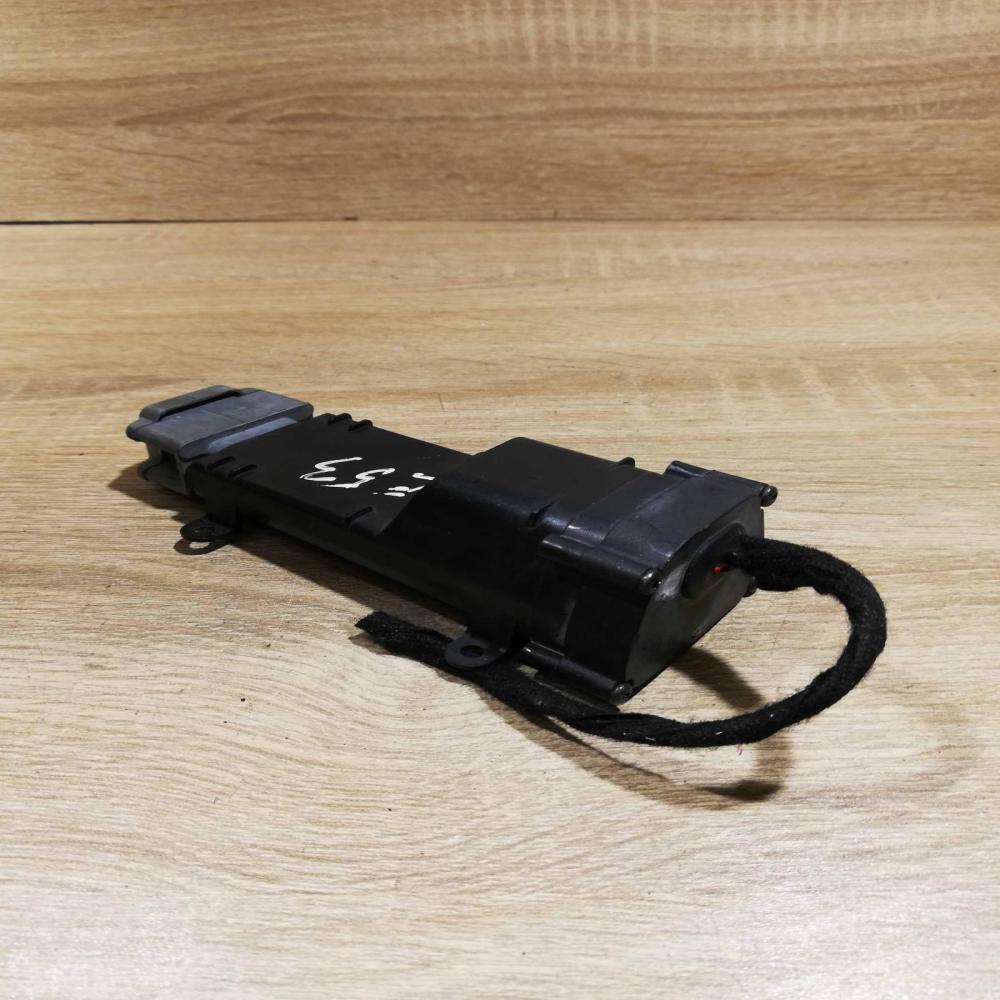 0618fcb 4700 2201 26  Antenna control unit BMW X5 E70